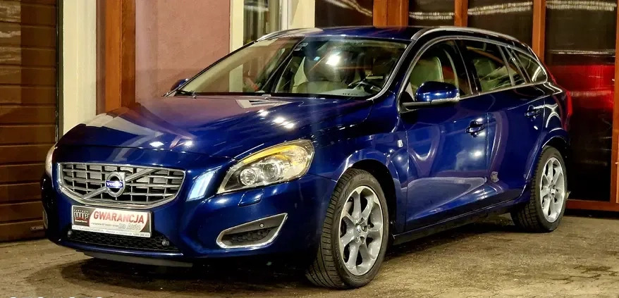 Volvo V60 cena 34999 przebieg: 220000, rok produkcji 2012 z Sokółka małe 562